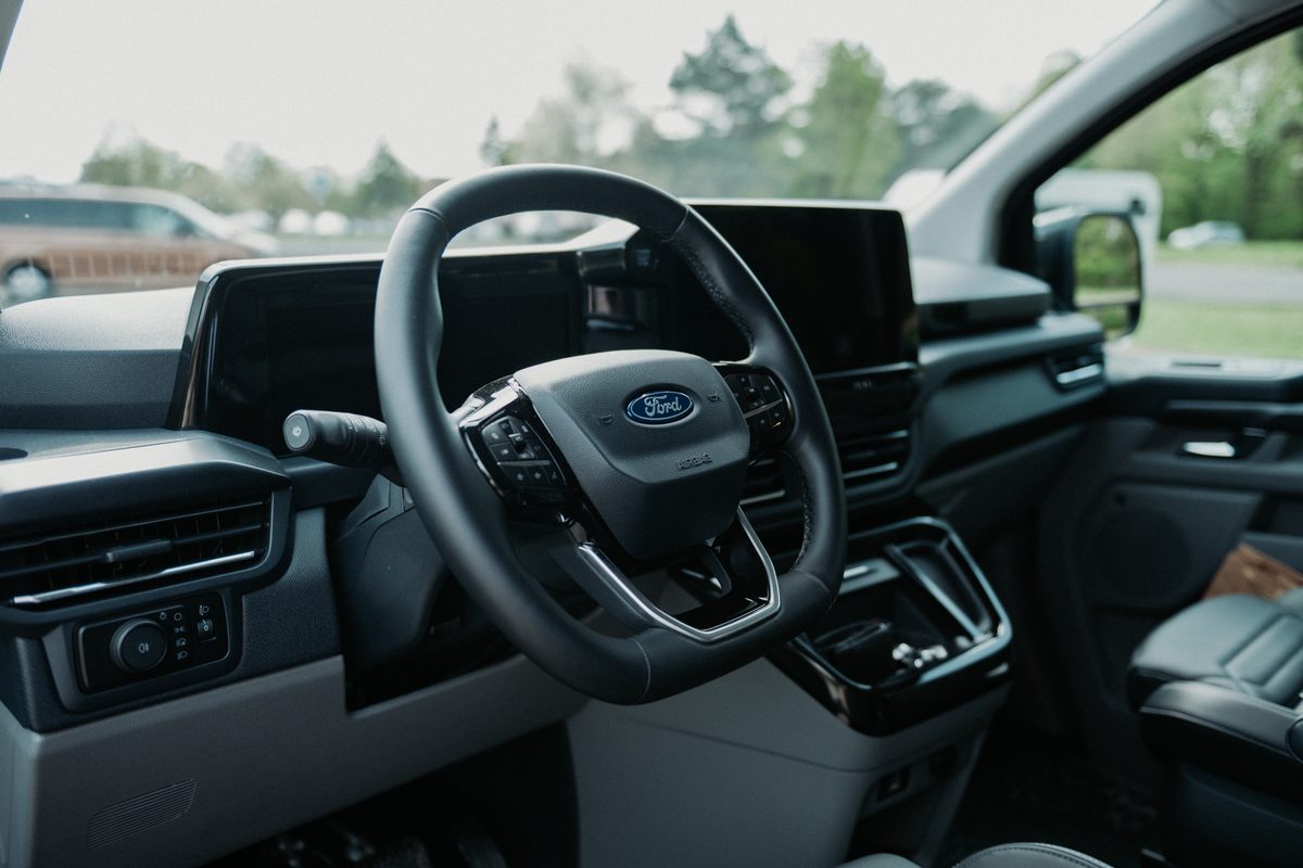 Ford Tourneo Custom - palubná doska