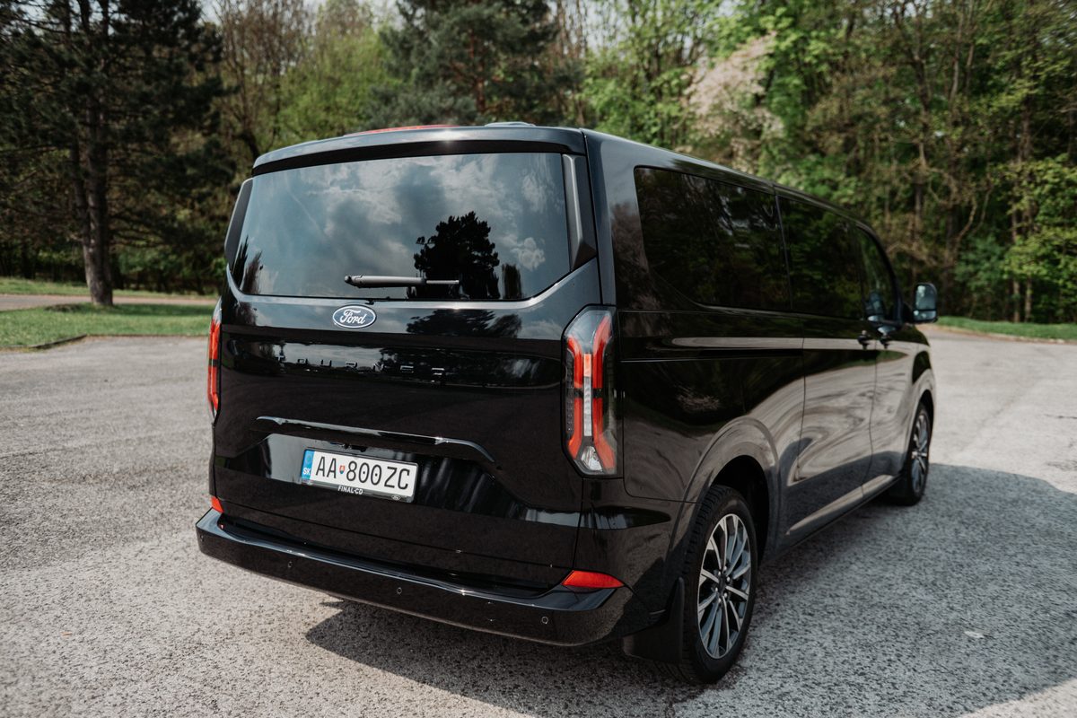 Ford Tourneo Custom - batožinový priestor